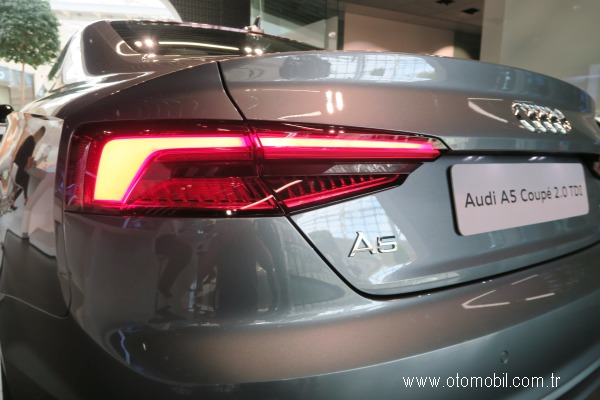 Yeni_Audi_A5_Coupe_stop